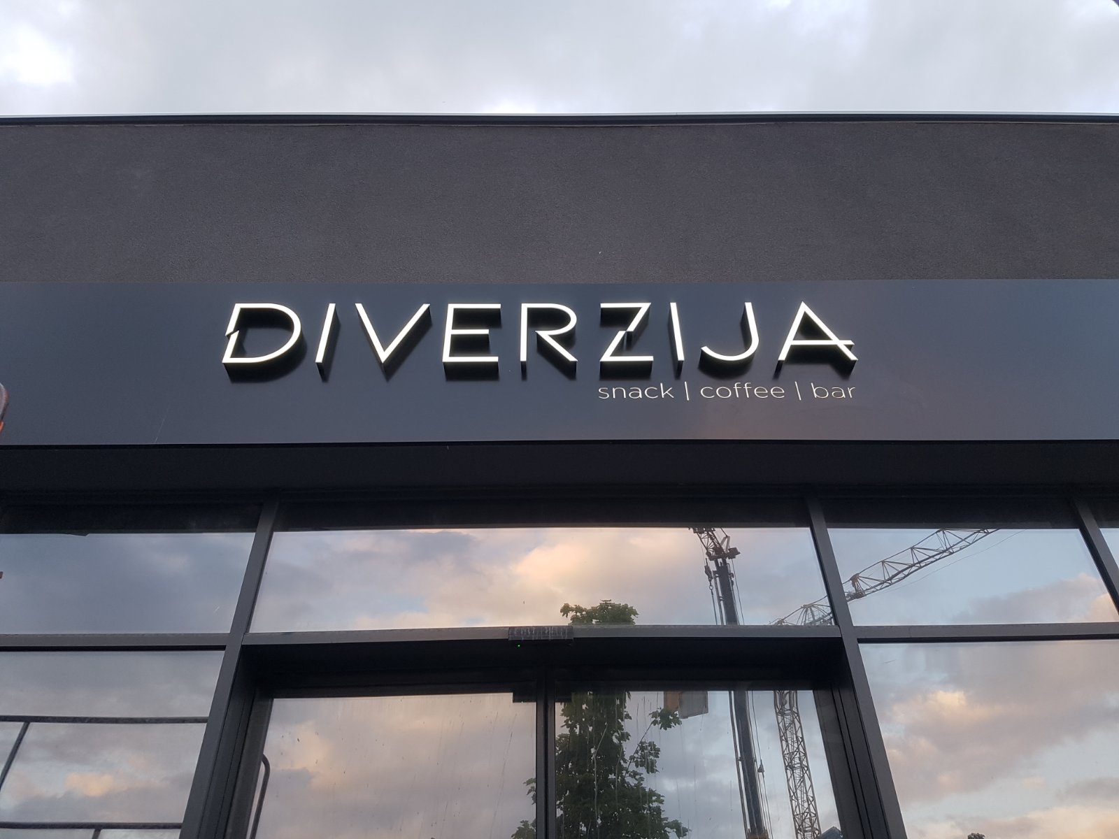 IMG-393c416ee5da4cfeded690a821bb0577-V (1)